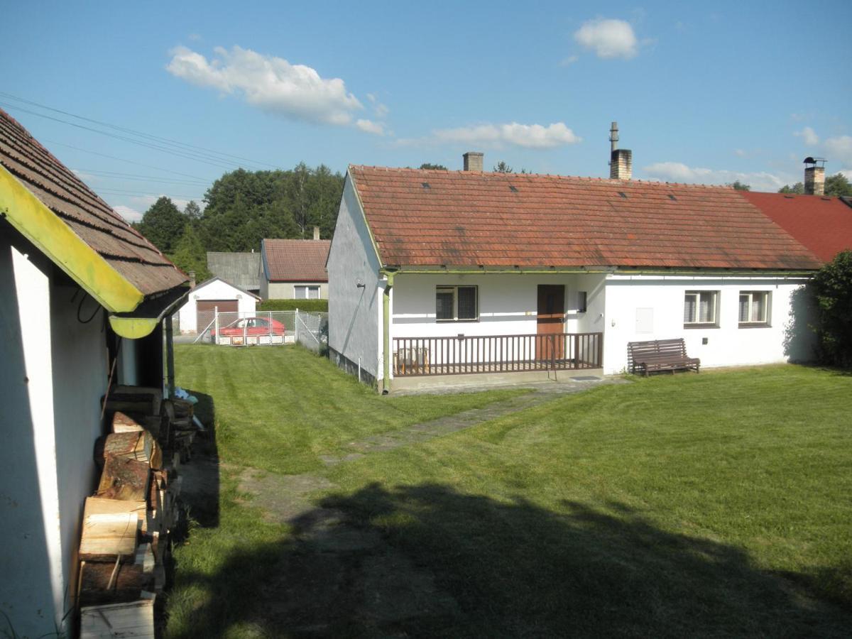 Chlalupa Se Zahradou - Chlum U Trebone Villa Kültér fotó