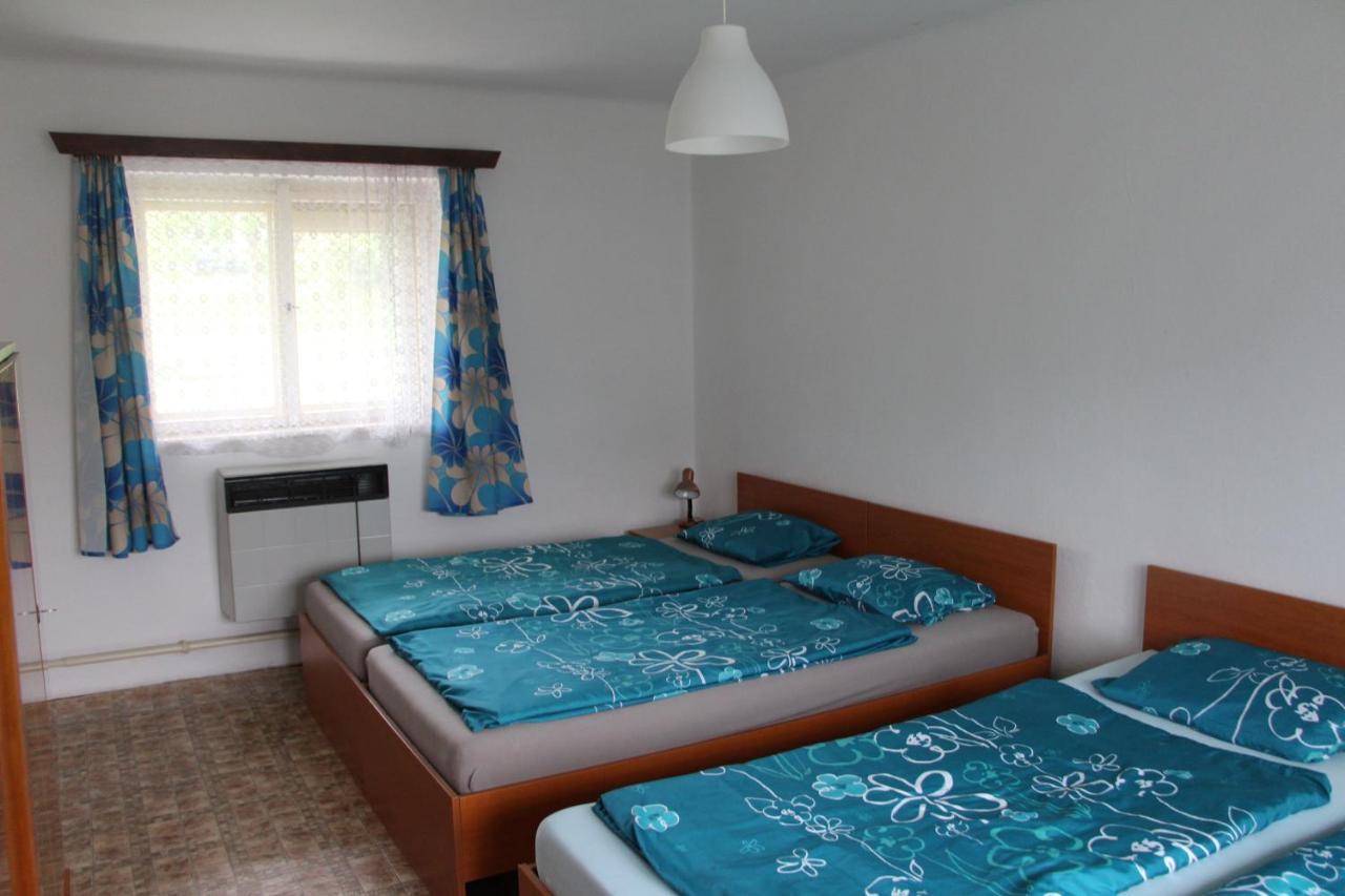 Chlalupa Se Zahradou - Chlum U Trebone Villa Kültér fotó